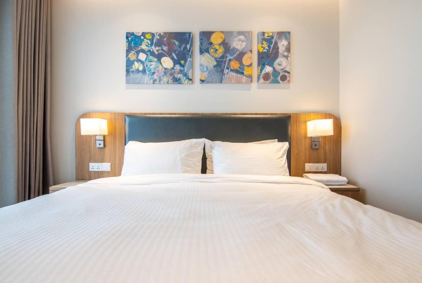 Luxury 2 Or 3Br Apartment In Dist 1 N Pool, Gym, Airport Pickup Ho Chi Minh City Exterior photo
