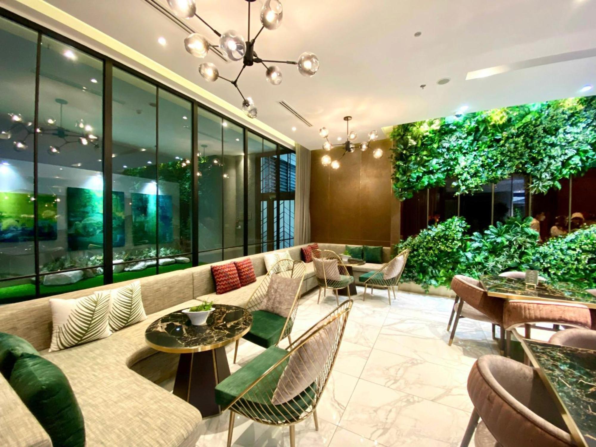Luxury 2 Or 3Br Apartment In Dist 1 N Pool, Gym, Airport Pickup Ho Chi Minh City Exterior photo