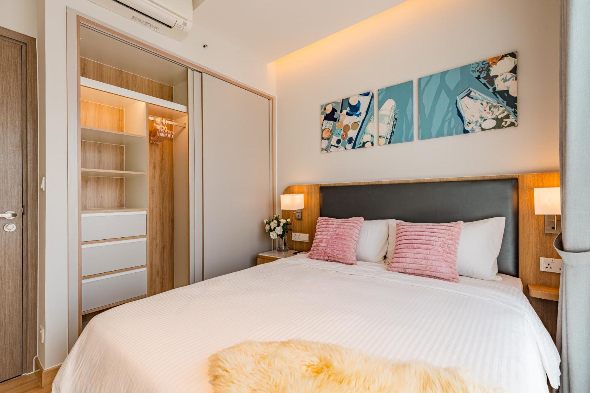 Luxury 2 Or 3Br Apartment In Dist 1 N Pool, Gym, Airport Pickup Ho Chi Minh City Exterior photo